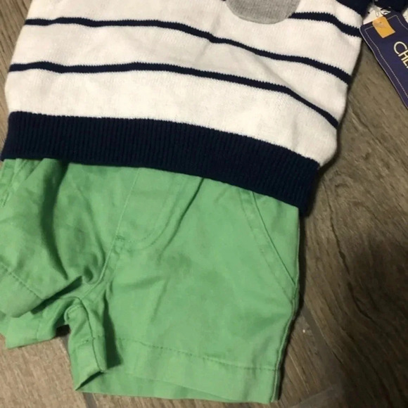 Sweater vest/ button up shirt and shorts set 3-6M - Picture 3 of 4